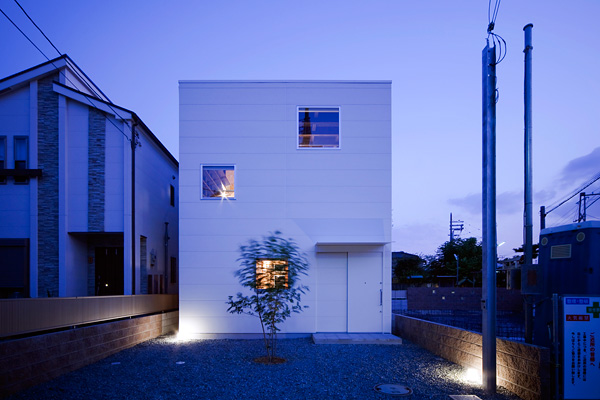 House-in-hamadera-01