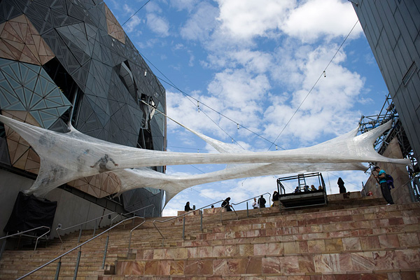 Tape-Melbourne-21 Tape Melbourne im Federation Square von Numen / For Use