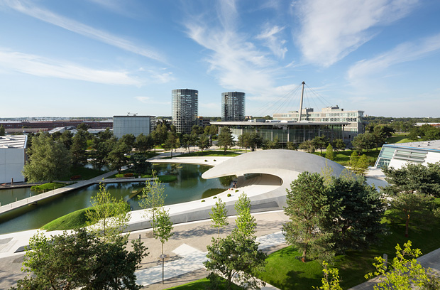 Porsche Pavillon at Autostadt Wolfsburg by Henn Architekten Porsche Pavillon at Autostadt Wolfsburg by Henn Architekten