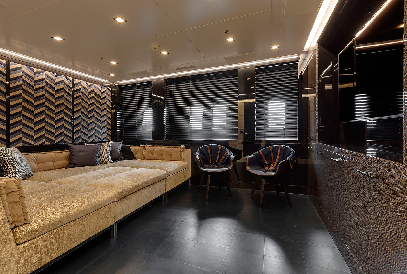 MANGUSTA-165-E-MOONRAKER-07