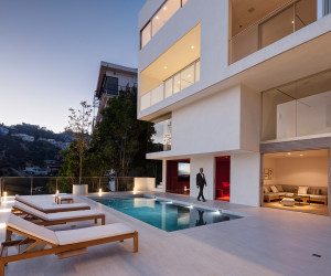 Sunset-Plaza-Drive-01